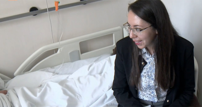 Студенти помагат на хора претърпели инсулт да проговорят Филолози от