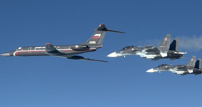 В началото на октомври самолети на НАТО са прехванали над