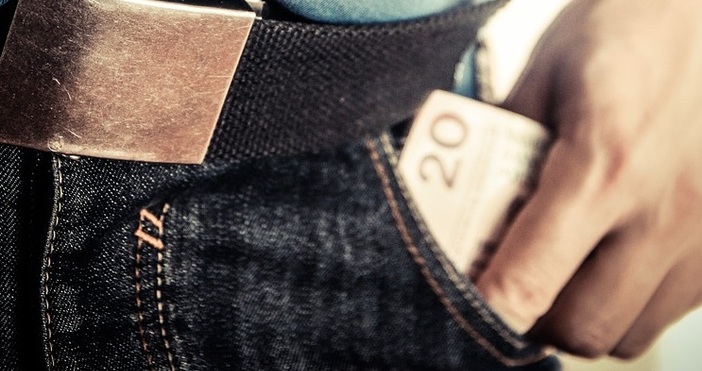 Увеличението на минималната работна заплата МРЗ се подкрепя от 54 1