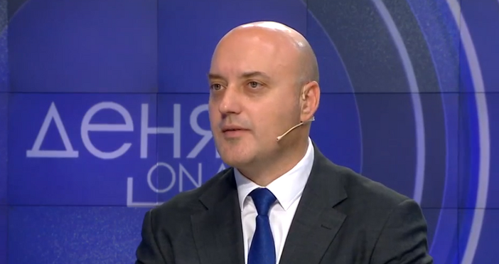 Протестът е срещу неразумния и арогантен бюджет който за първи