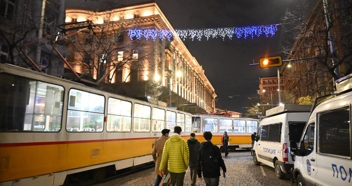 Приключи протестът пред Народното събрание движението вече е свободно Все