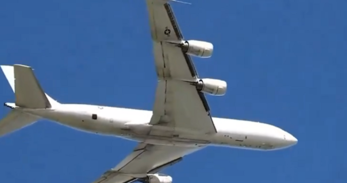 Американският военноморски самолет Boeing E 6B Mercury известен като самолета на