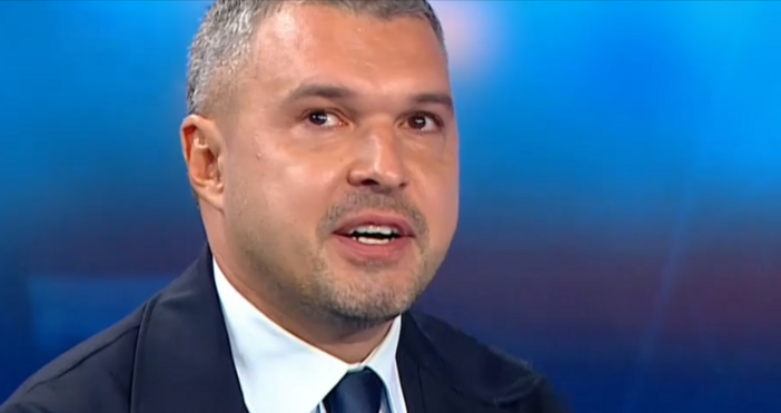 Бившият национал Валери Божинов се просълзи говорейки за бившия капитан