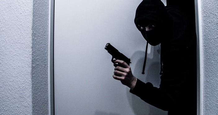 На 2 декември 2025 г в 00 48 ч в полицията