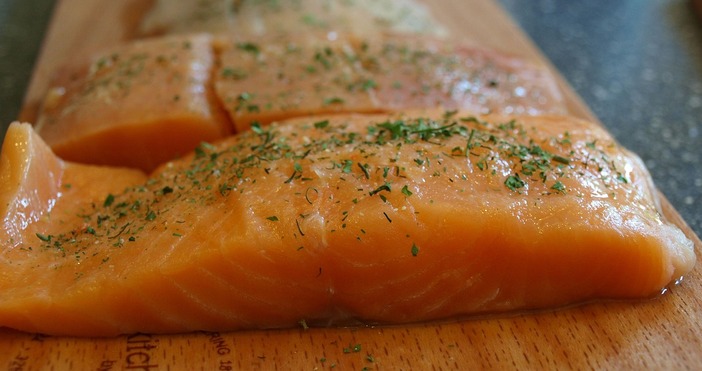 Голяма верига у нас изтегля от пазара няколко вида сьомга