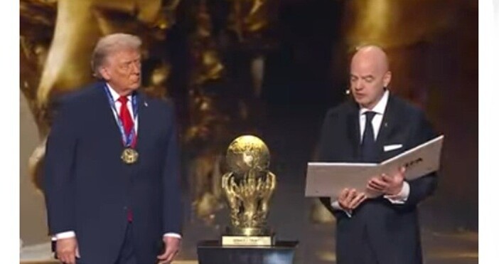 стопкадър ЮтубАмериканският президент Доналд Тръмп получи новоучредената Награда за мир