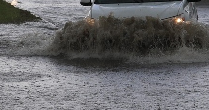 Бурята която метеоролозите нарекоха Байрон връхлетя с голяма сила почти