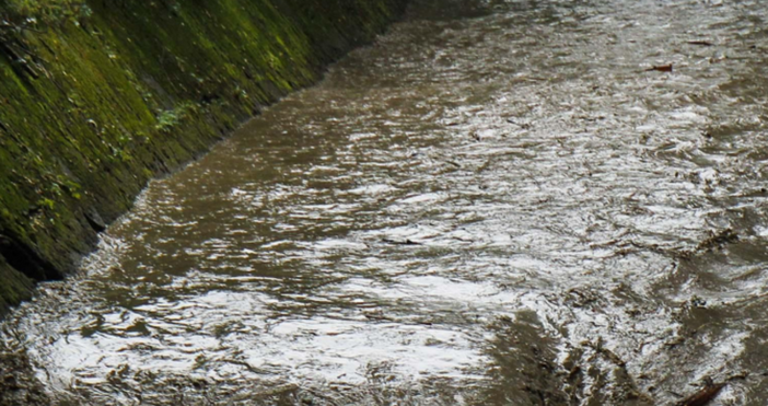 Зареди валежите тази нощ над Южна Централна България се очаква повишение