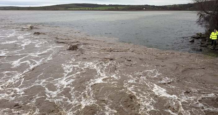 Снимки Фейсбук Д НиколовЧетири екипа служители от Районното управление в