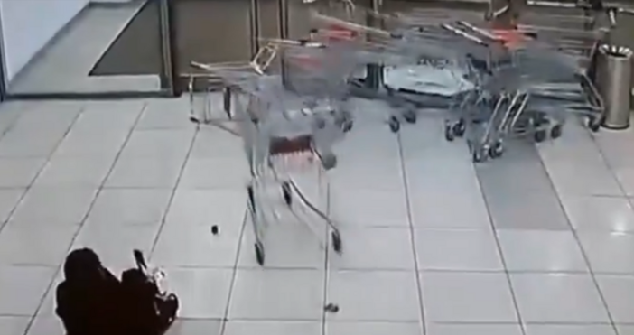 Какво би се случило ако наредите няколко колички за пазаруване