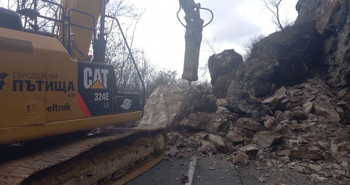Проходът Троян Кърнаре е напълно затворен за движение и в