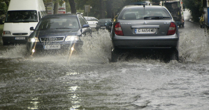 В неделя ще остане облачно в ниските райони с понижена