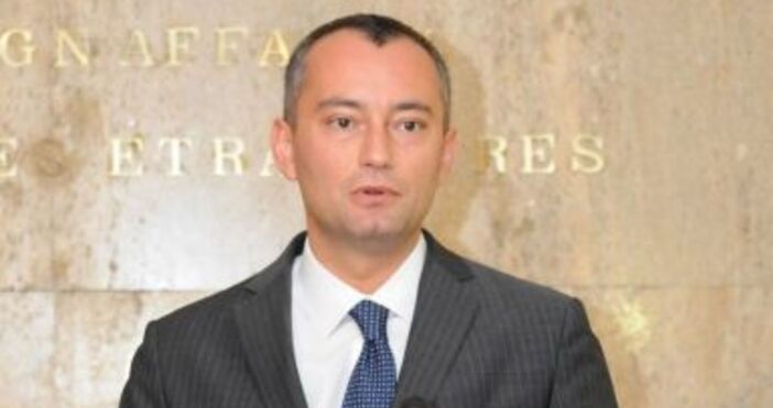 Очаква се бившият български министър на отбраната Николай Младенов да оглави