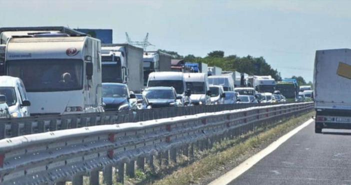 Пускат онлайн калкулатор за еко таксите на камионитеПревозвачите ще могат