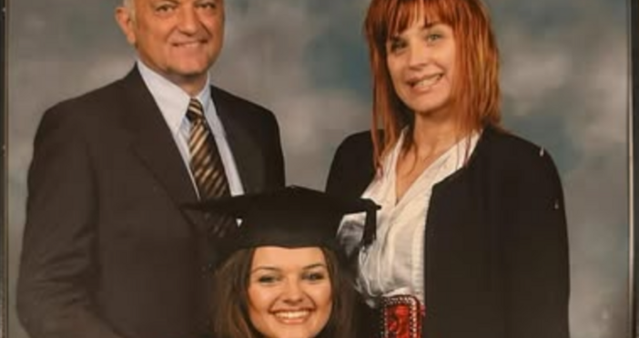 Петя Дикова написа трогателен пост за известните си родители Аня