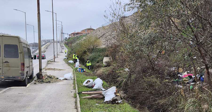 Във Варна стартира основното почистване на 70 участъка от отводнителни