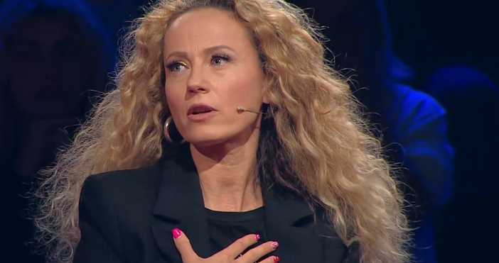 Стопкадри бТВКолоритната Деси Добрева се превърна в център на внимание