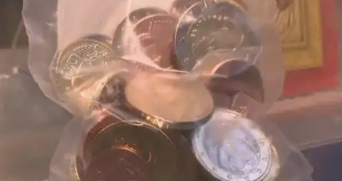 Във връзка с присъединяването на страната ни към еврозоната от