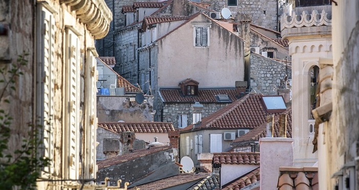 Три четвърти или 74 от работещите в Хърватия очакват коледен