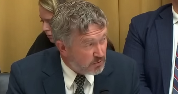 Републиканският конгресмен от Кентъки Томас Маси предлага Съединените щати да се