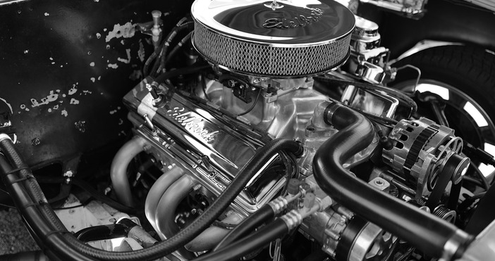 Разширителният резервоар на всеки автомобил с двигател с вътрешно горене