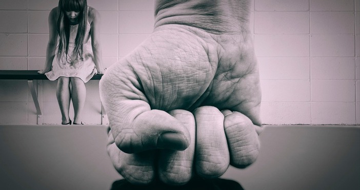 Софийската районна прокуратура обвини и задържа 39 годишен мъж нанесъл