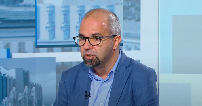 Не бива да очакваме от протеста да ни дава алтернатива