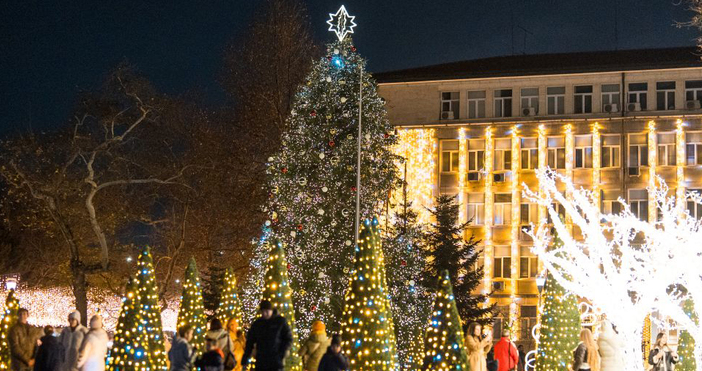 По време на коледно новогодишните празници жителите и гостите на