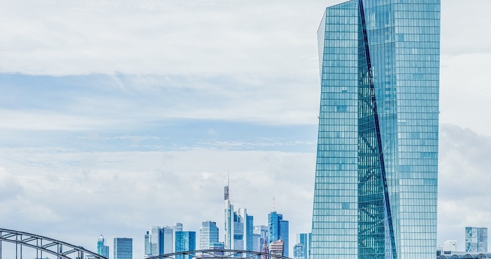 Европейската централна банка ще освети фасадата на централната си сграда