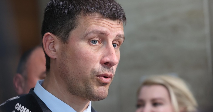 Оставката на правителството е решение на Борисов Това мнение изказа