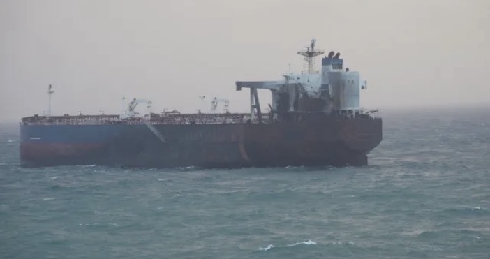 Морска администрация е издала предписания фирмата корабопритежател да измести за