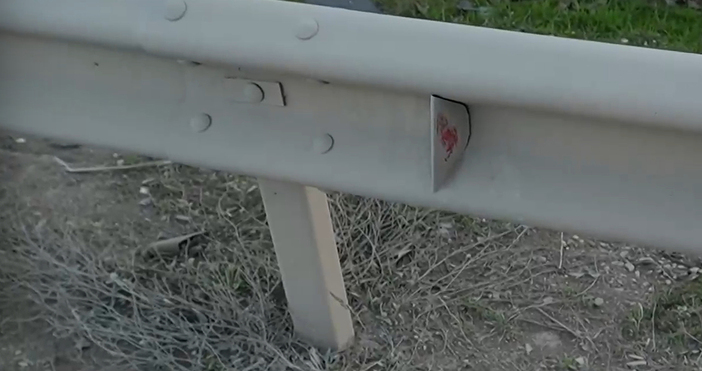 Мая Иванова Кадър Нова ТВТези светлоотразителни триъгълници са мръсни Ние