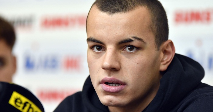 Петър Мицин е плувац номер 1 на България за 2025