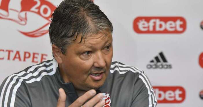 Славният нападател Любослав Пенев говори откровено за кариерата си в