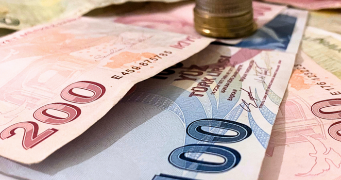 Турската лира отбеляза нов исторически спад спрямо еврото надхвърляйки за