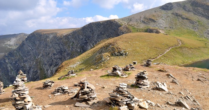 Добри са условията за туризъм по планините съобщиха за БТА