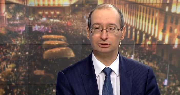 Влизането в Еврозоната без одобрен бюджет създава допълнителни затруднения за