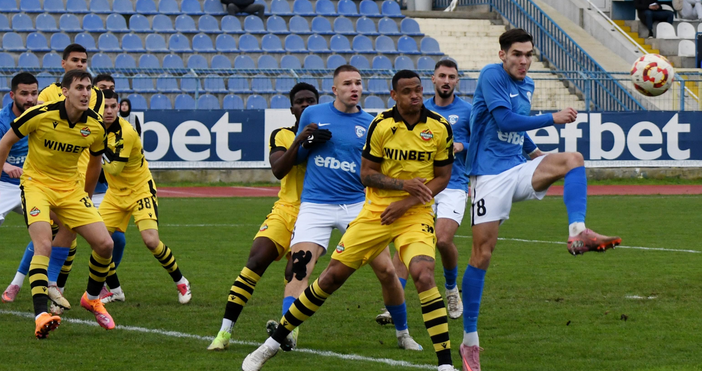 Соколите приключиха годината със загуба в турнира Отборът на Ботев Пловдив