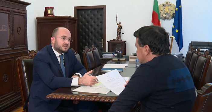 Мая Иванова Кадър Нова ТВ В момента анализираме всички съдебни