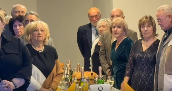 68 двойки от Казанлък които вече половин век вървят рамо