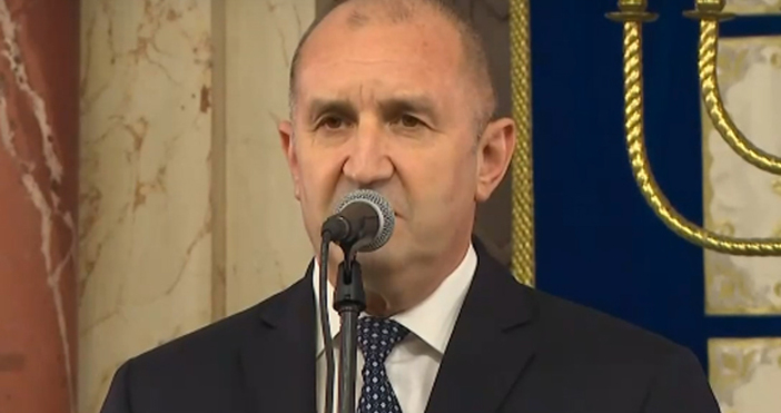 В понеделник 15 декември точно в 10 започват консултациите при