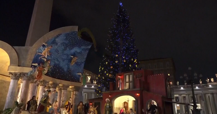 Ватиканът откри своята Коледна сцена с Рождеството и запали светлините