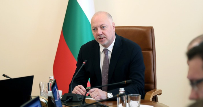 Днес ще разгледаме проект на закон с преходен характер чиято