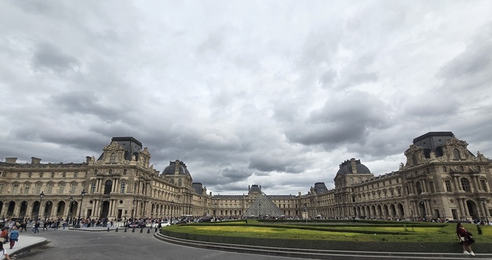 ПетелМузеят Лувър затвори врати тази сутрин поради стачка съобщиха служители