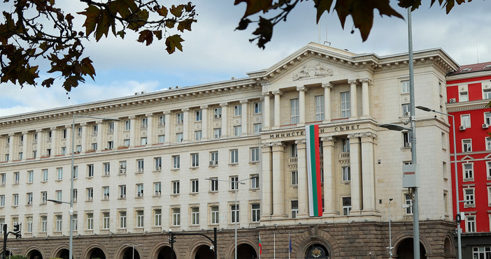 Правителството в оставка одобри допълнителни средства за общините в размер