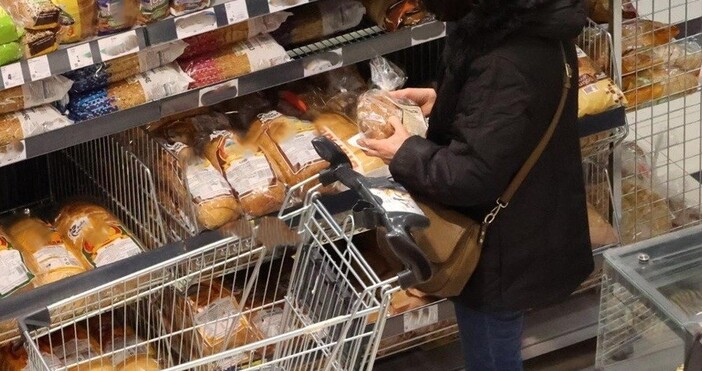 Държавното дружество Магазин за хората открива официално в Куклен първите