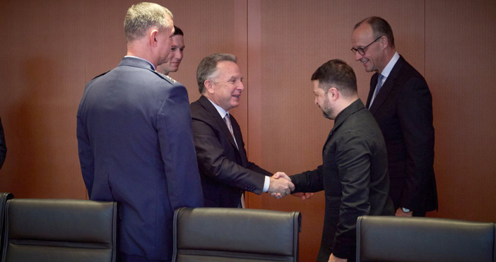 Главният преговарящ на Украйна Рустем Умеров обяви че американските и