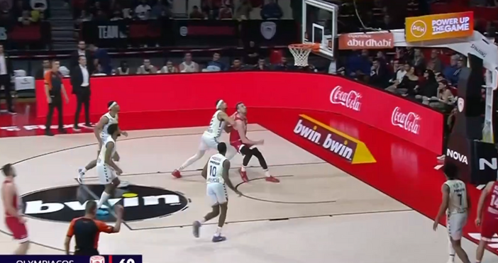 Валенсия продължава с отличното си представяне в Евролигата този сезон