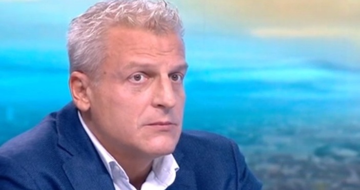 Петър Стефанов Москов е български лекар анестезиолог и политик до 2016 г от