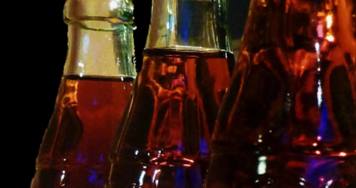 Компанията е български производител на напитки с над 25 години